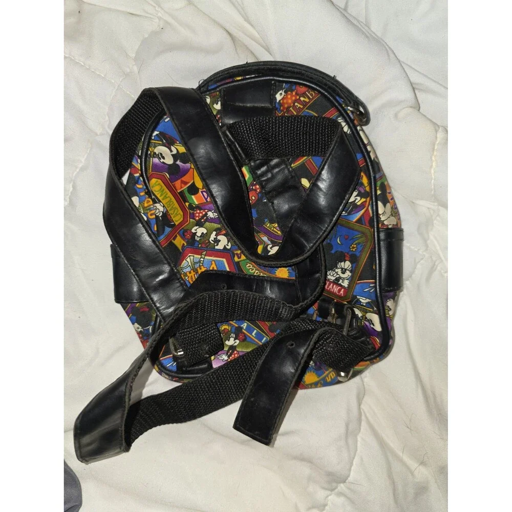 Nicole Miller brand Mickey mouse Minnie mouse location print mini backpack!